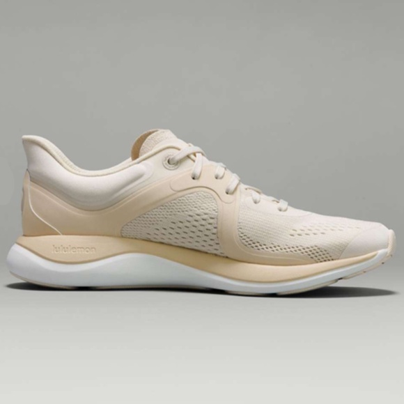 Lululemon Chargefeel Low Womens Workout Shoe Light Ivory Dove Grey White/Sz 8.5 - Picture 16 of 16